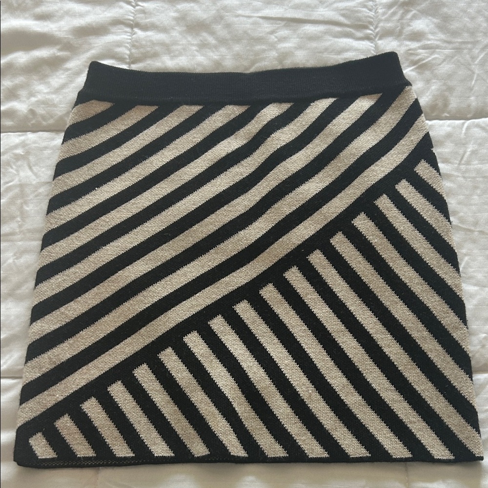 Cynthia Rowley Black and Cream Geometric Pencil Skirt